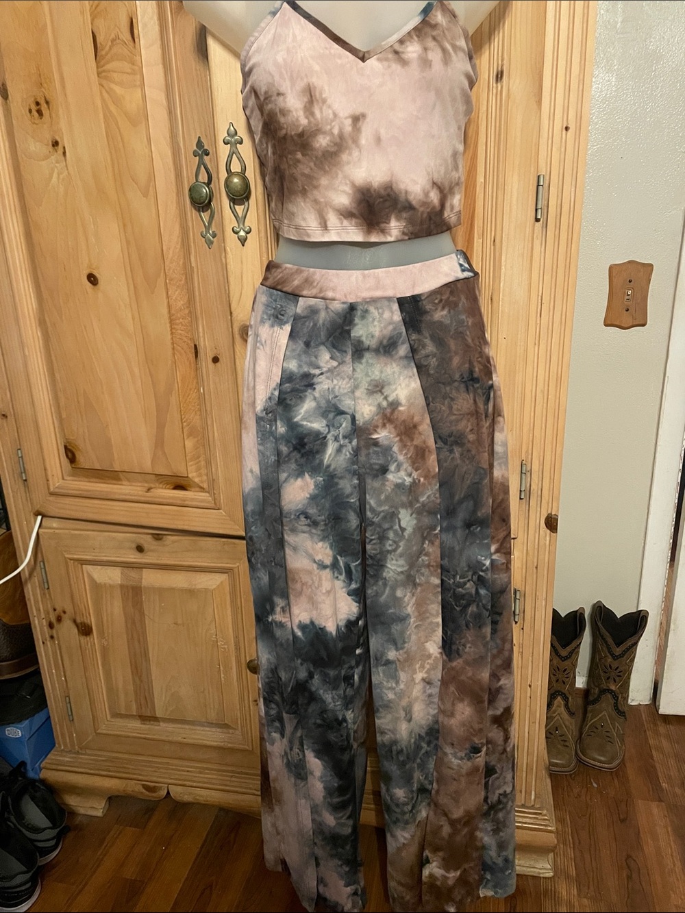 SHEIN Neutral Tie-Dye Wide Leg Pants - Blush, Gray & Brown with crop top
